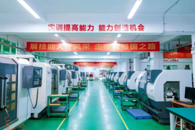 技行天下，智造未來 寶山技工學校先進制造系軟件及輔助設備研發(fā)引領創(chuàng)新
